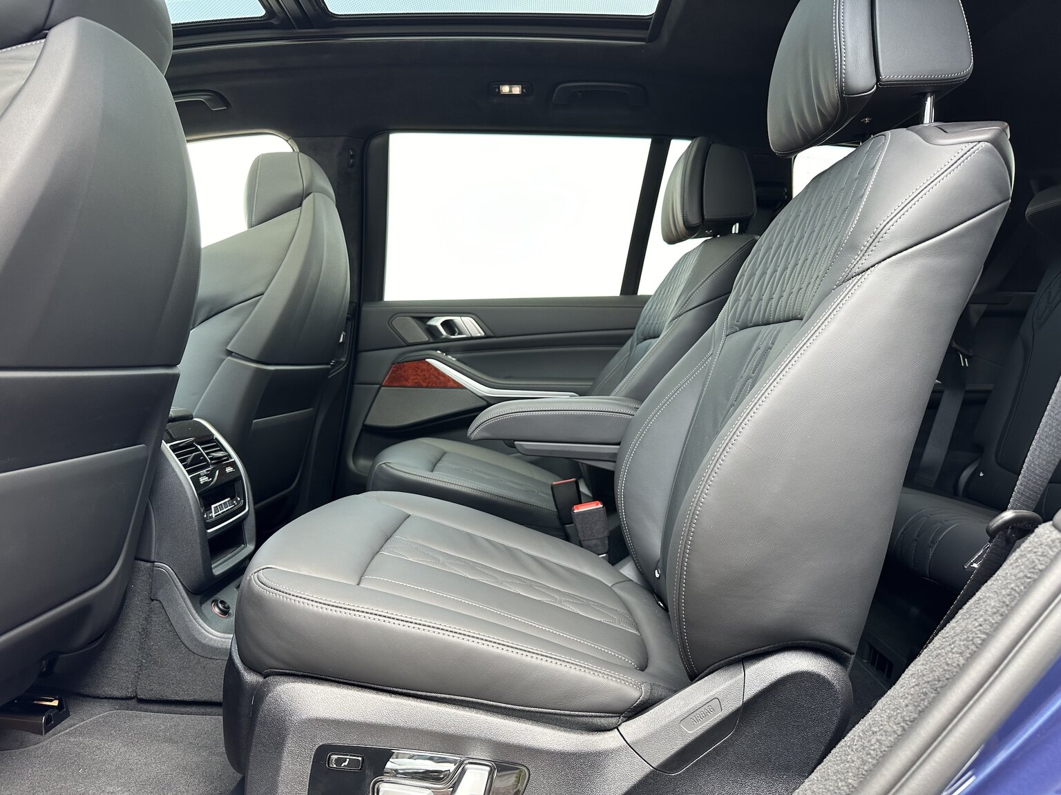 Interior image of 2022 ALPINA XB7