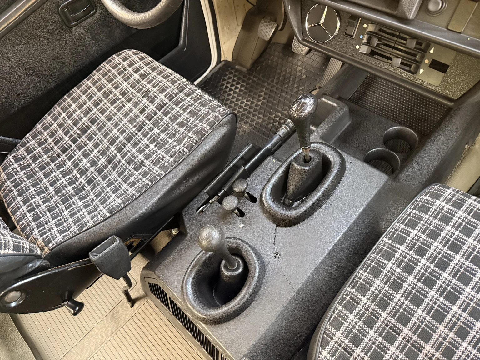 Interiörbild 1981 Mercedes-Benz 240 GD (42)