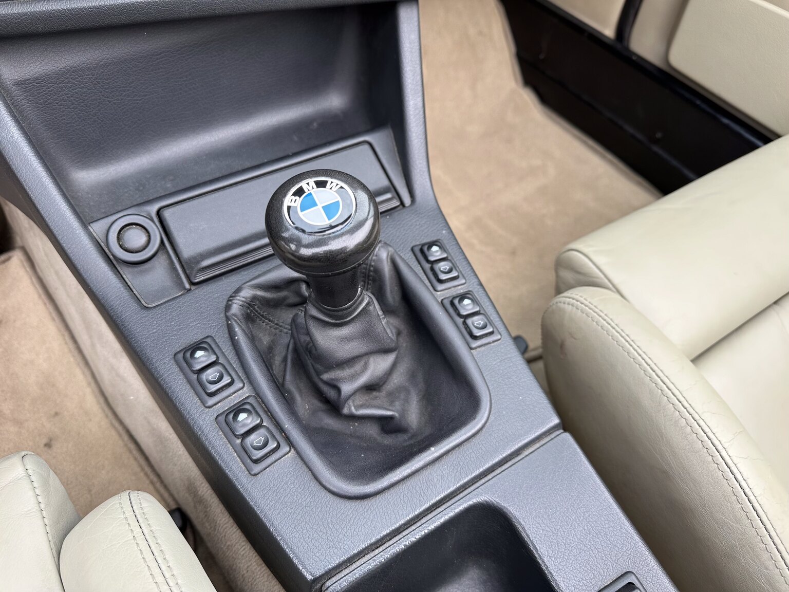 Interiörbild 1987 BMW 325i Convertible (17)