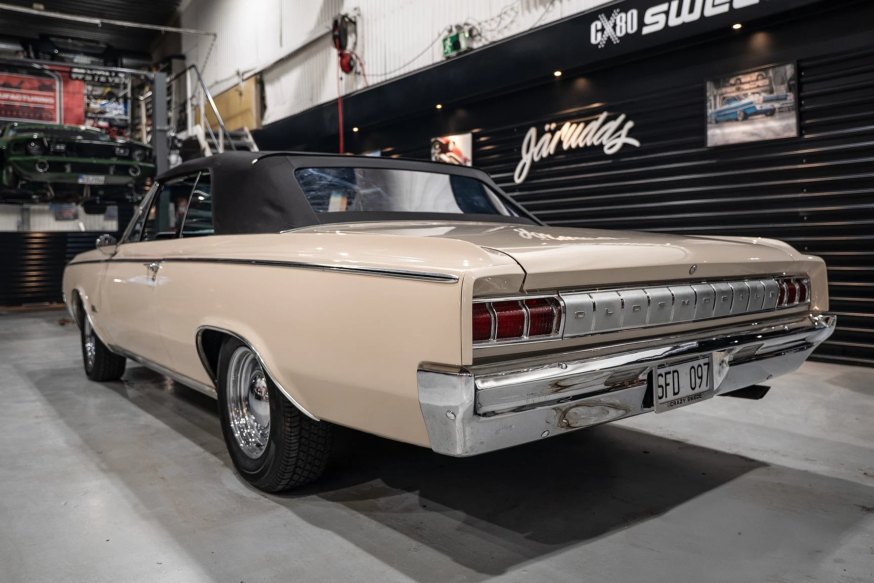 Aussenfoto 1964 Oldsmobile Cutlass Convertible (10)