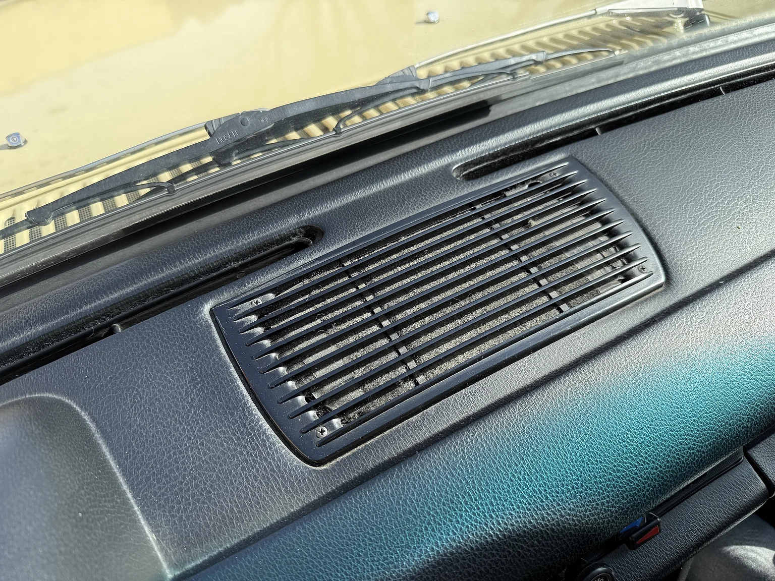 Innenraumfoto von 1974 Mercedes-Benz 230 Automatic (104)