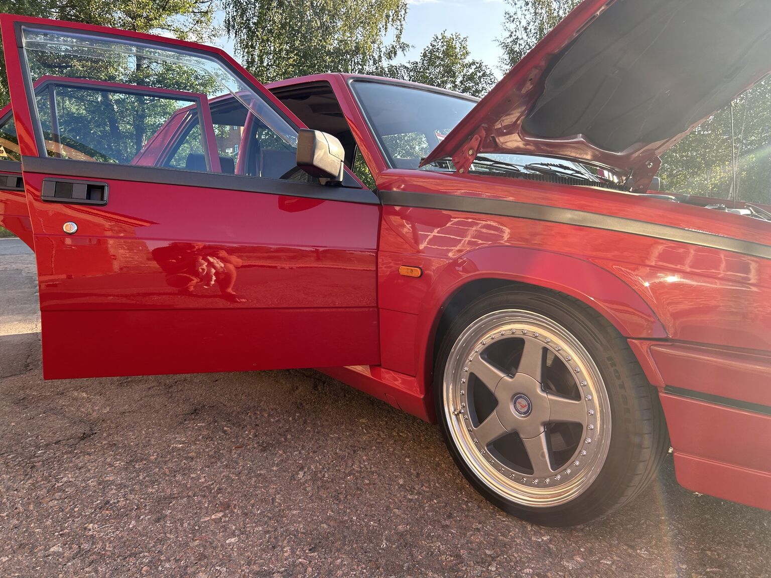Aussenfoto 1988 Alfa Romeo 75 (27)