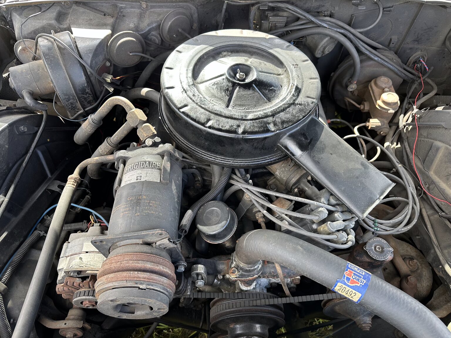 Image of 1964 Cadillac Fleetwood Seventy-Five Limousine mechanics (2)