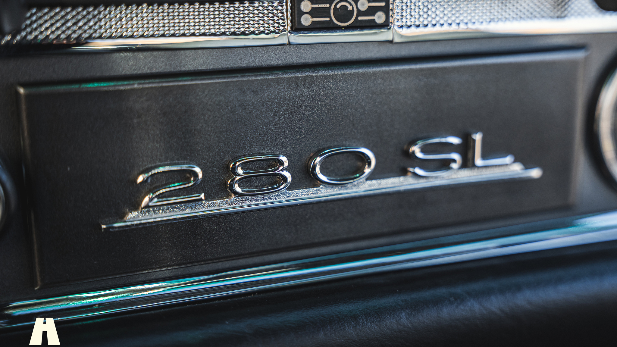 Innenraumfoto von 1970 Mercedes 280 SL Pagoda (38)