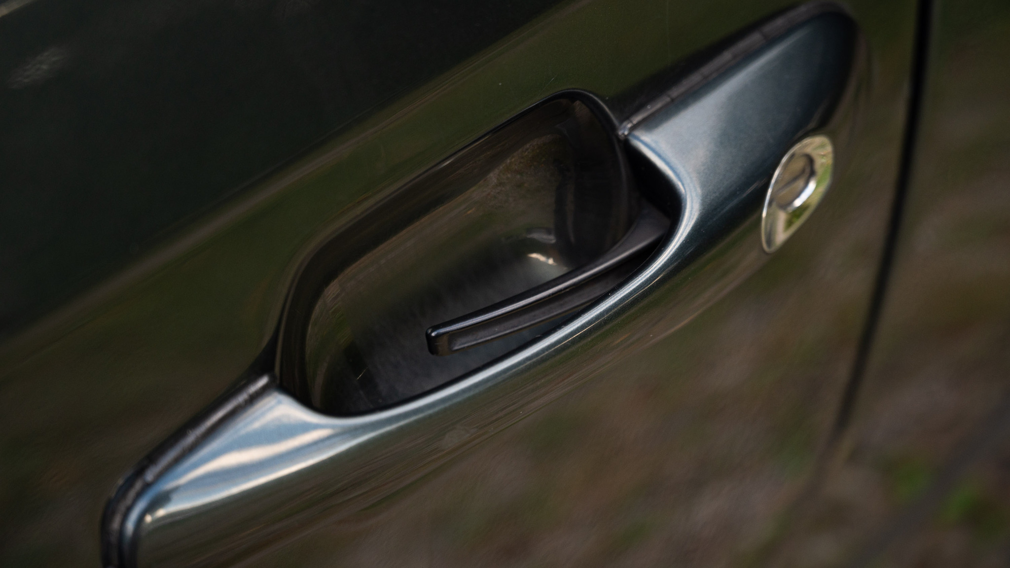 Exterior image of 1995 Porsche 968