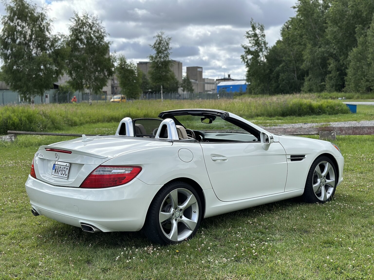 Exterior image of 2012 Mercedes-Benz SLK 350