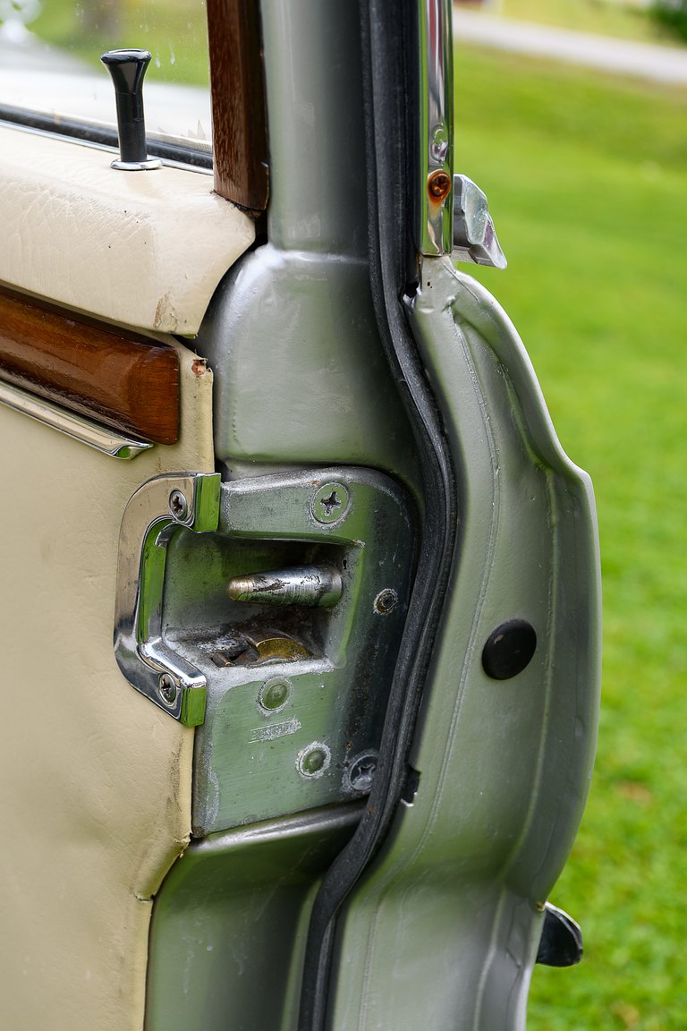 Interior image of 1969 Mercedes-Benz 300 SEL