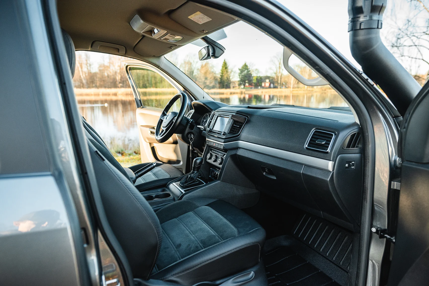 Interior image of 2020 Northea Camper Expedition Volkswagen Amarok (8)