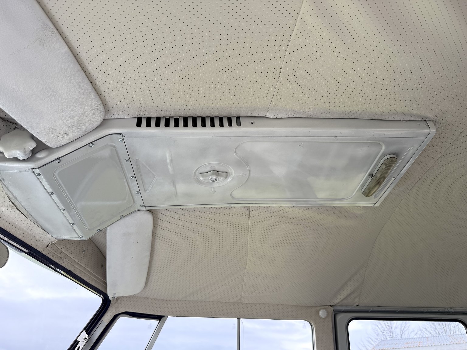 Interiörbild 1967 Volkswagen T1 Kleinbus