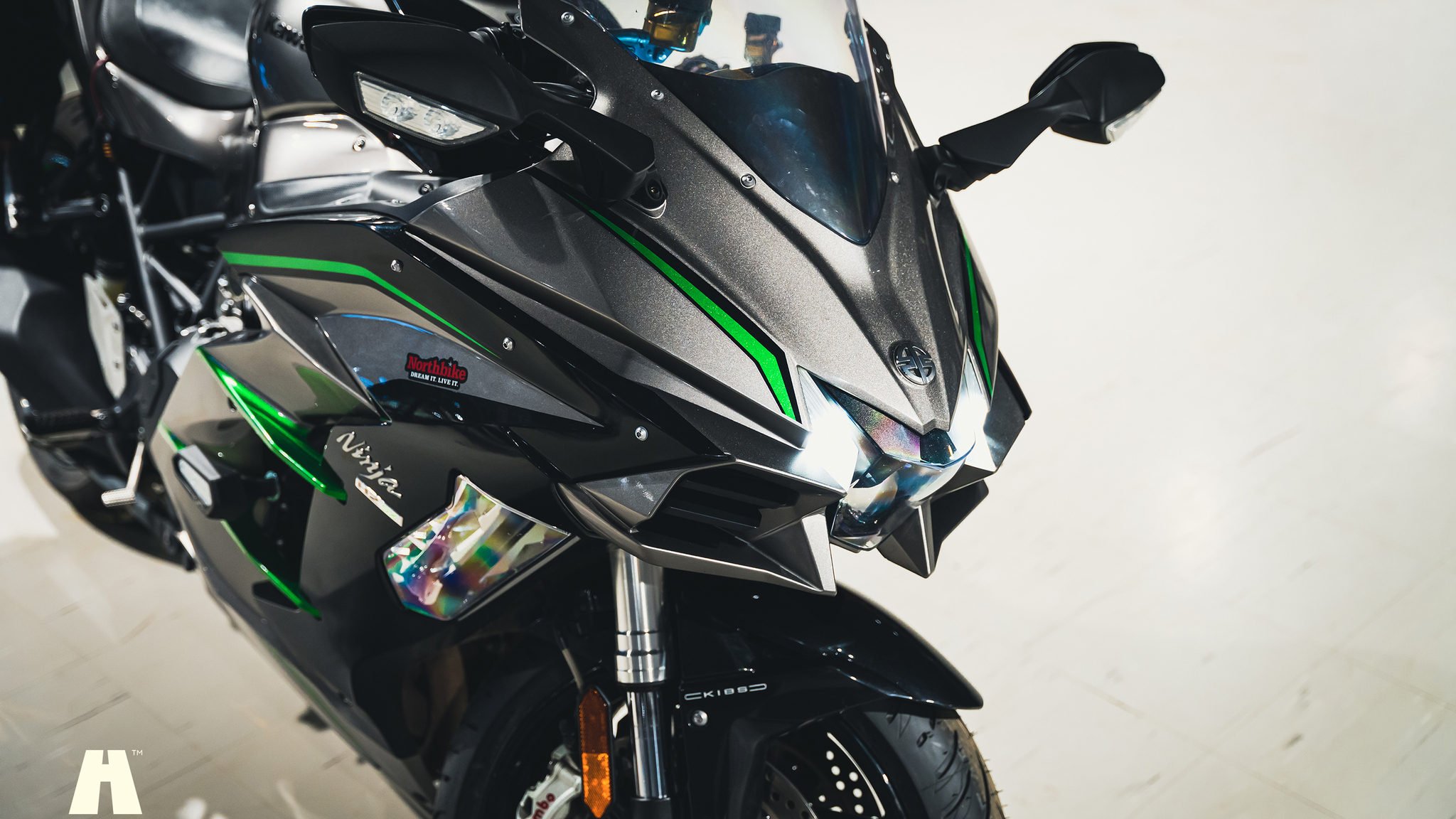 Exteriörbild på 2019 Kawasaki Ninja H2 SX