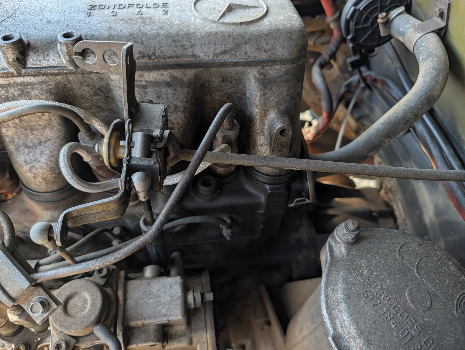 Image of 1987 Mercedes-Benz 240 GD 461 mechanics (6)