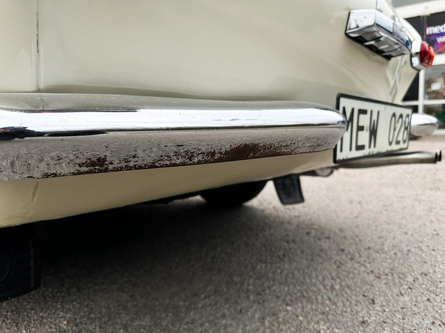 Exterior image of 1964 Volvo P 1800S (92)