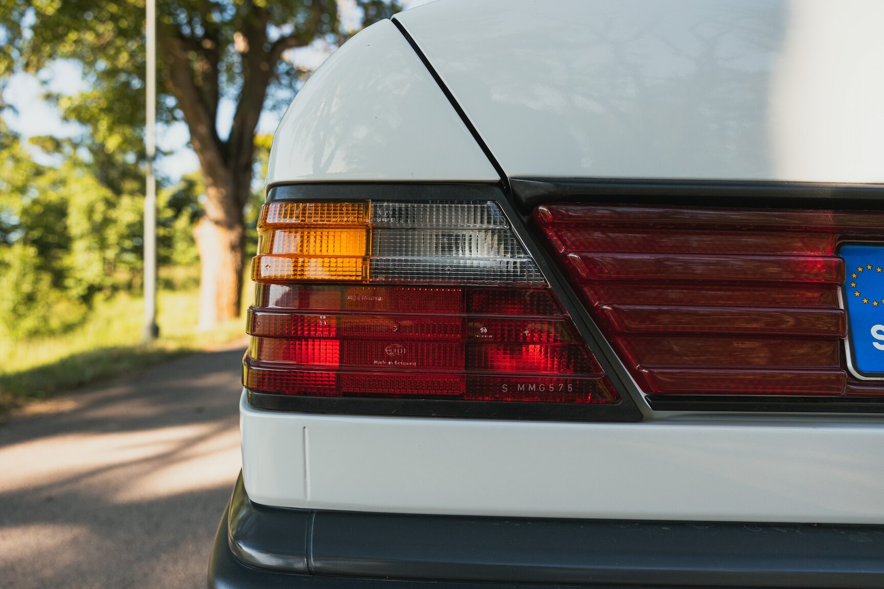 Exteriörbild på 1987 Mercedes-Benz 230E