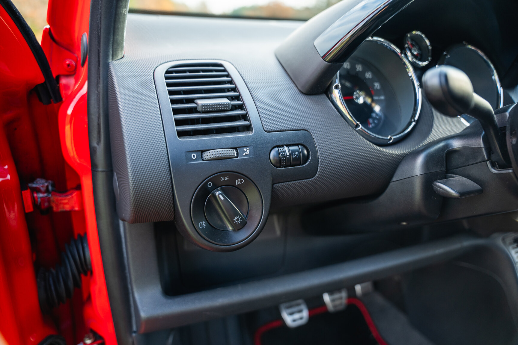 Interior image of 2001 VW Lupo GTI