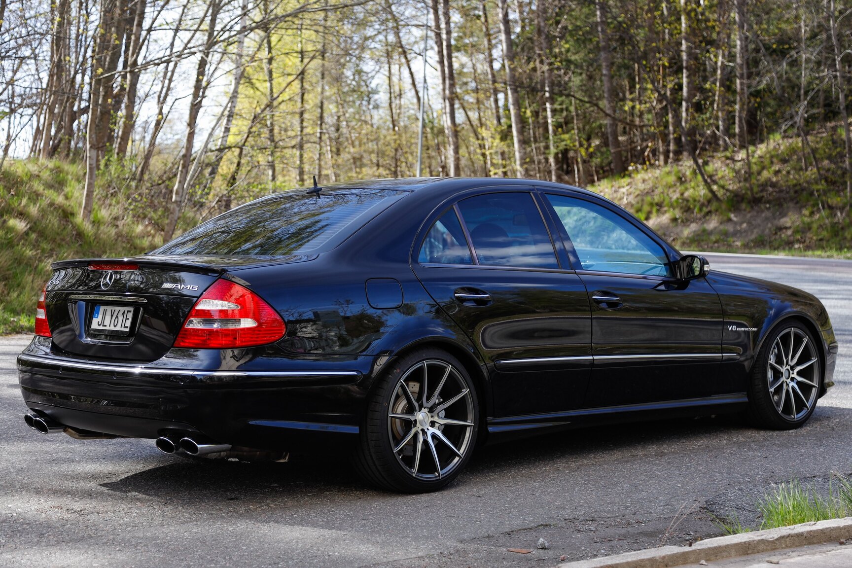 Exteriörbild på 2003 Mercedes-Benz E55 AMG