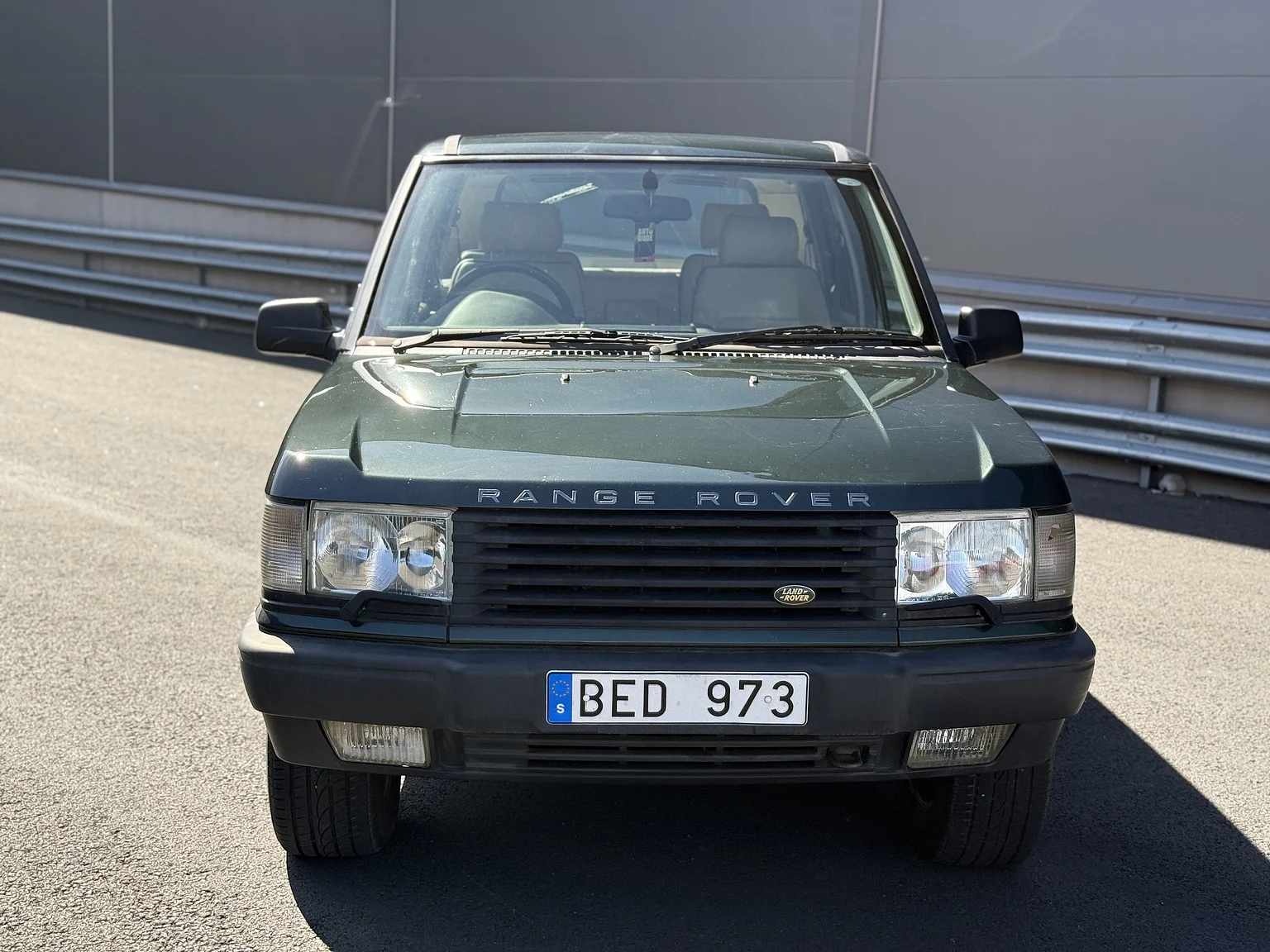 Exterior image of 1998 Land Rover Range Rover P38 (5)
