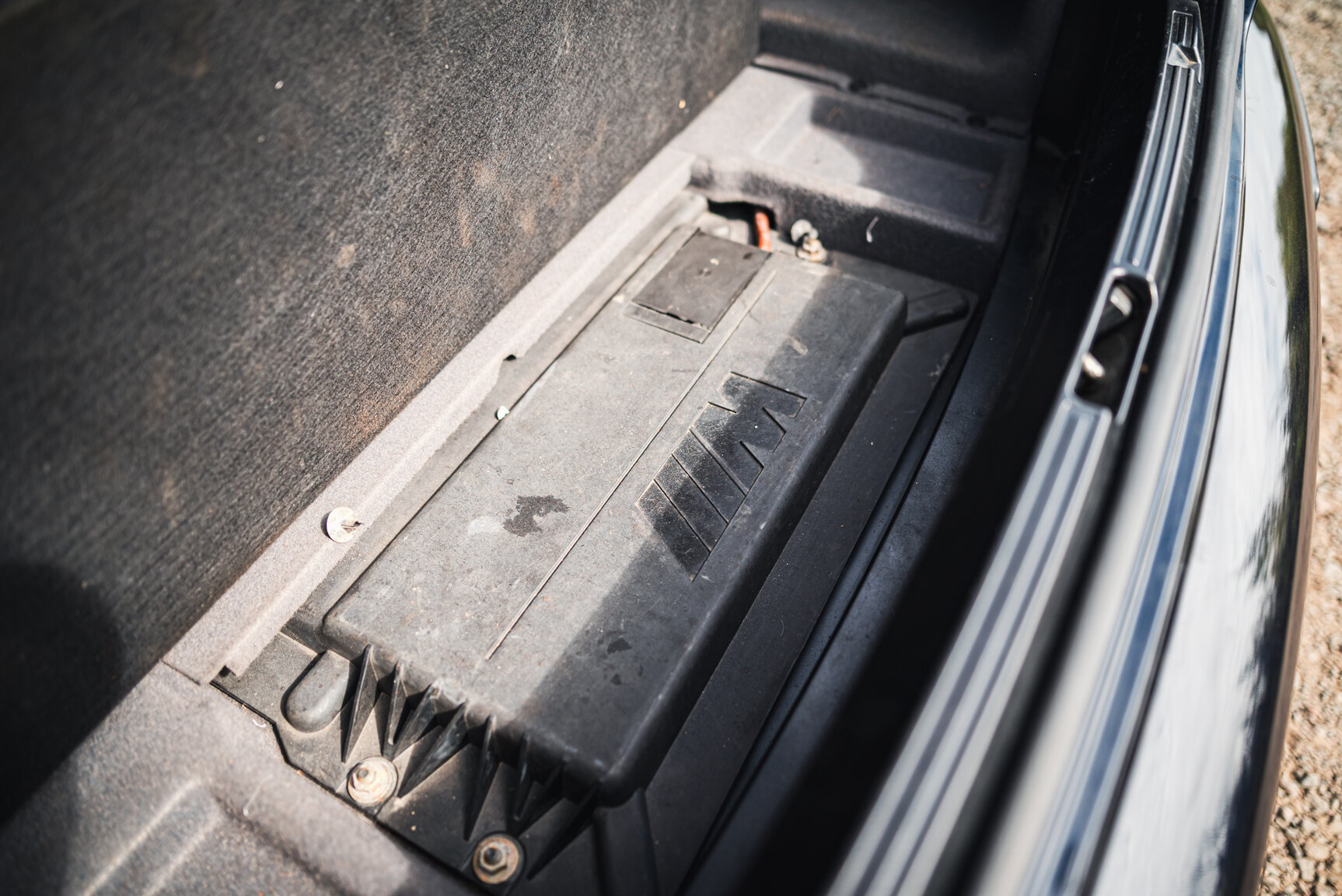 Interior image of 2000 BMW M5 E39