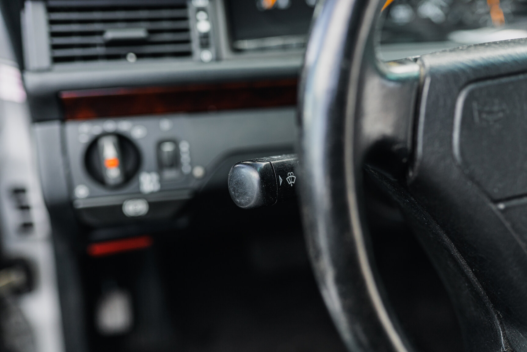 Interiörbild 1992 Mercedes-Benz 300CE-24V