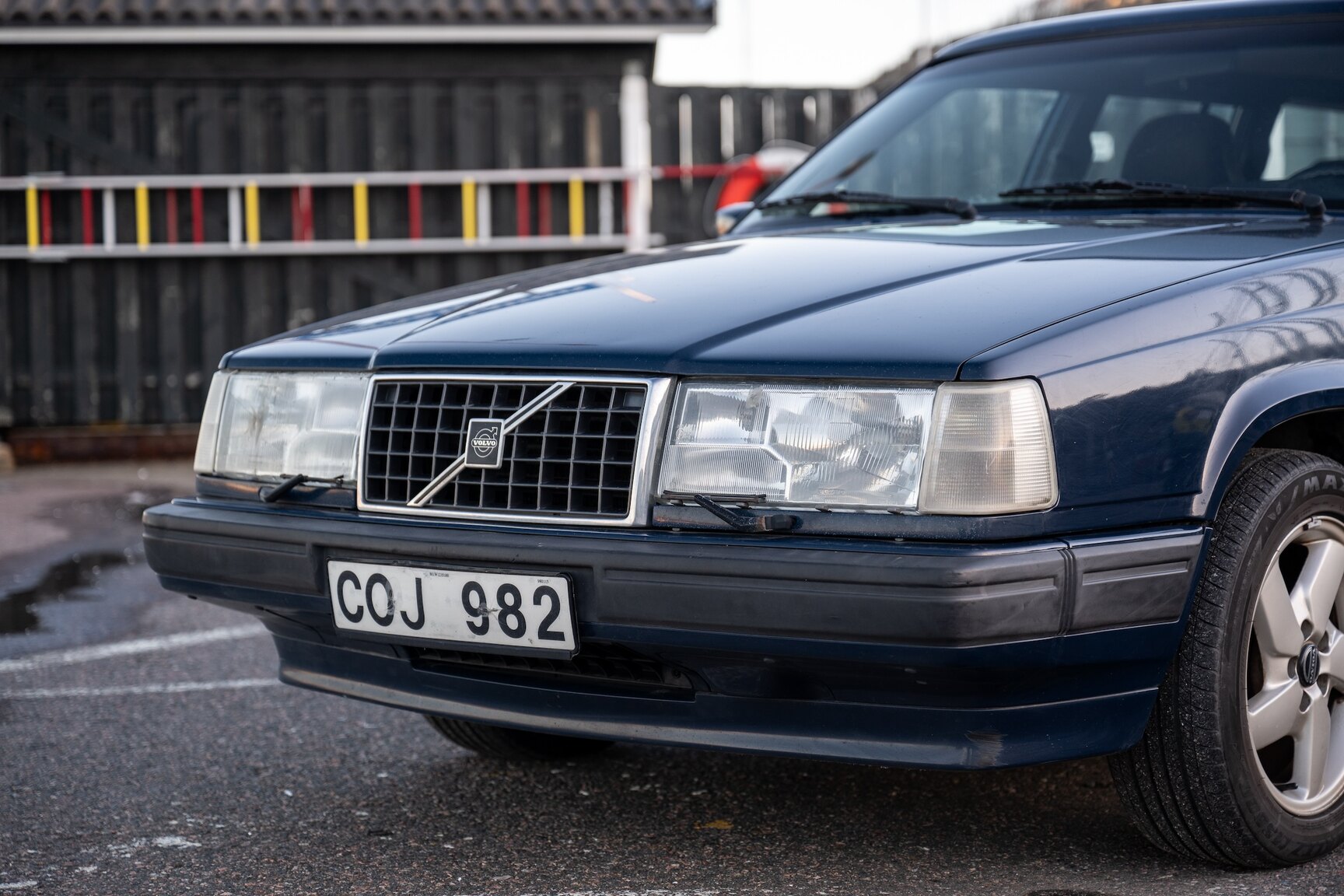 Exterior image of 1998 Volvo 940 Turbo