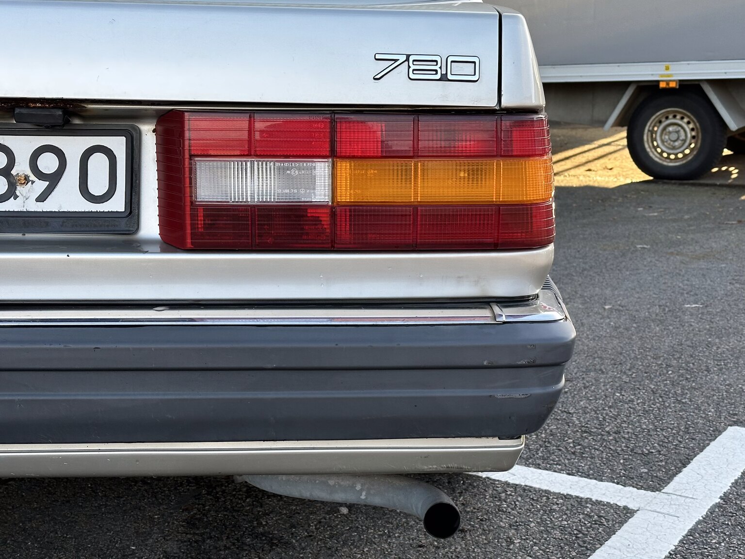 Exterior image of 1987 Volvo 780 Bertone