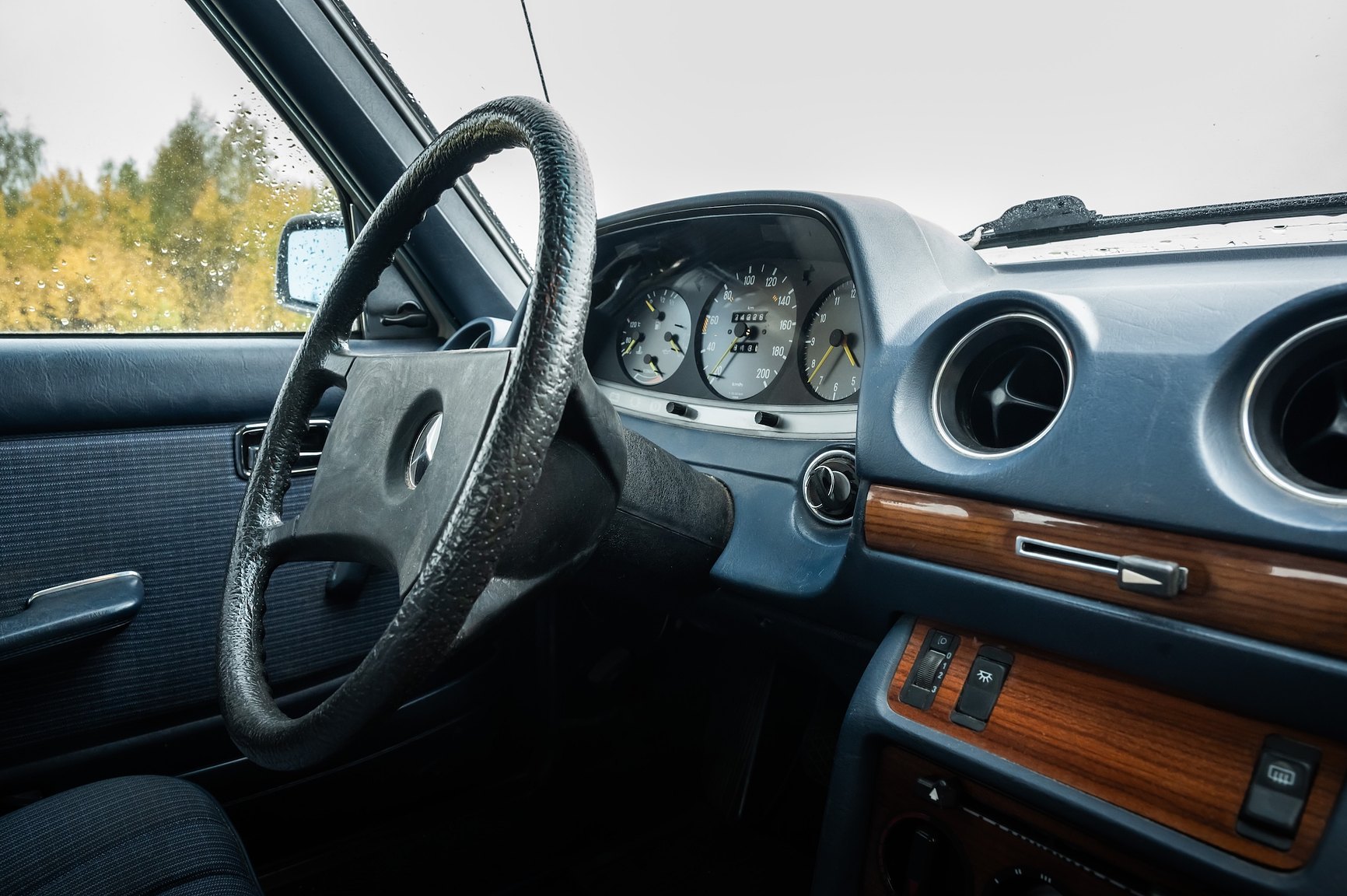 Interiörbild 1985 Mercedes-Benz 200 Automatic