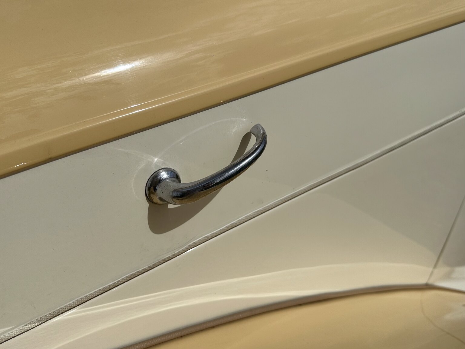 Exterior image of 1947 Bentley Mark IV Sport Saloon