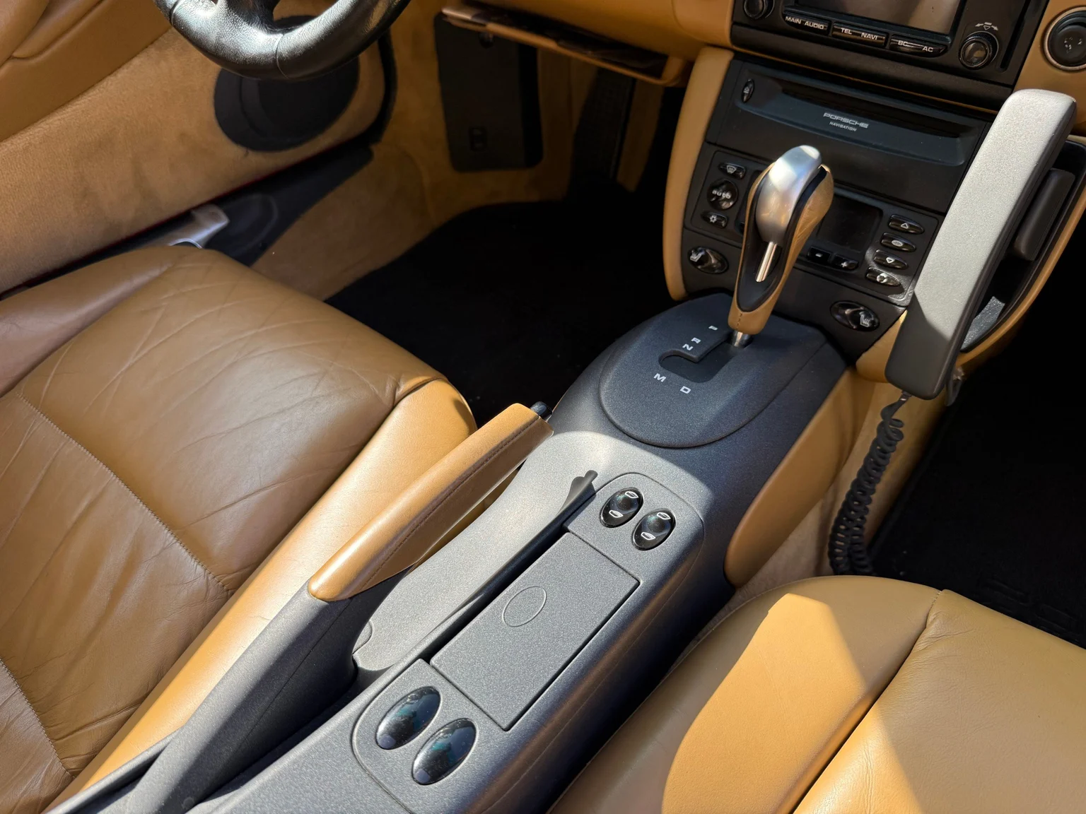 Interiörbild 1998 Porsche 911 Carrera (44)