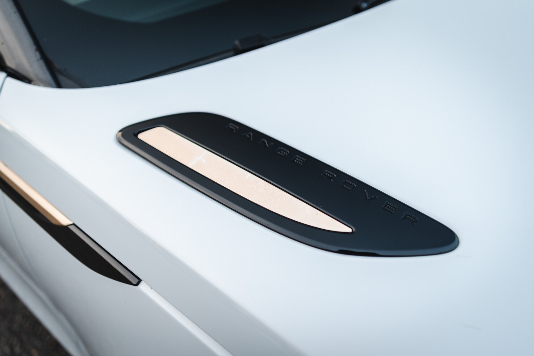 Exterior image of 2018 Range Rover Velar D300 AWD HSE