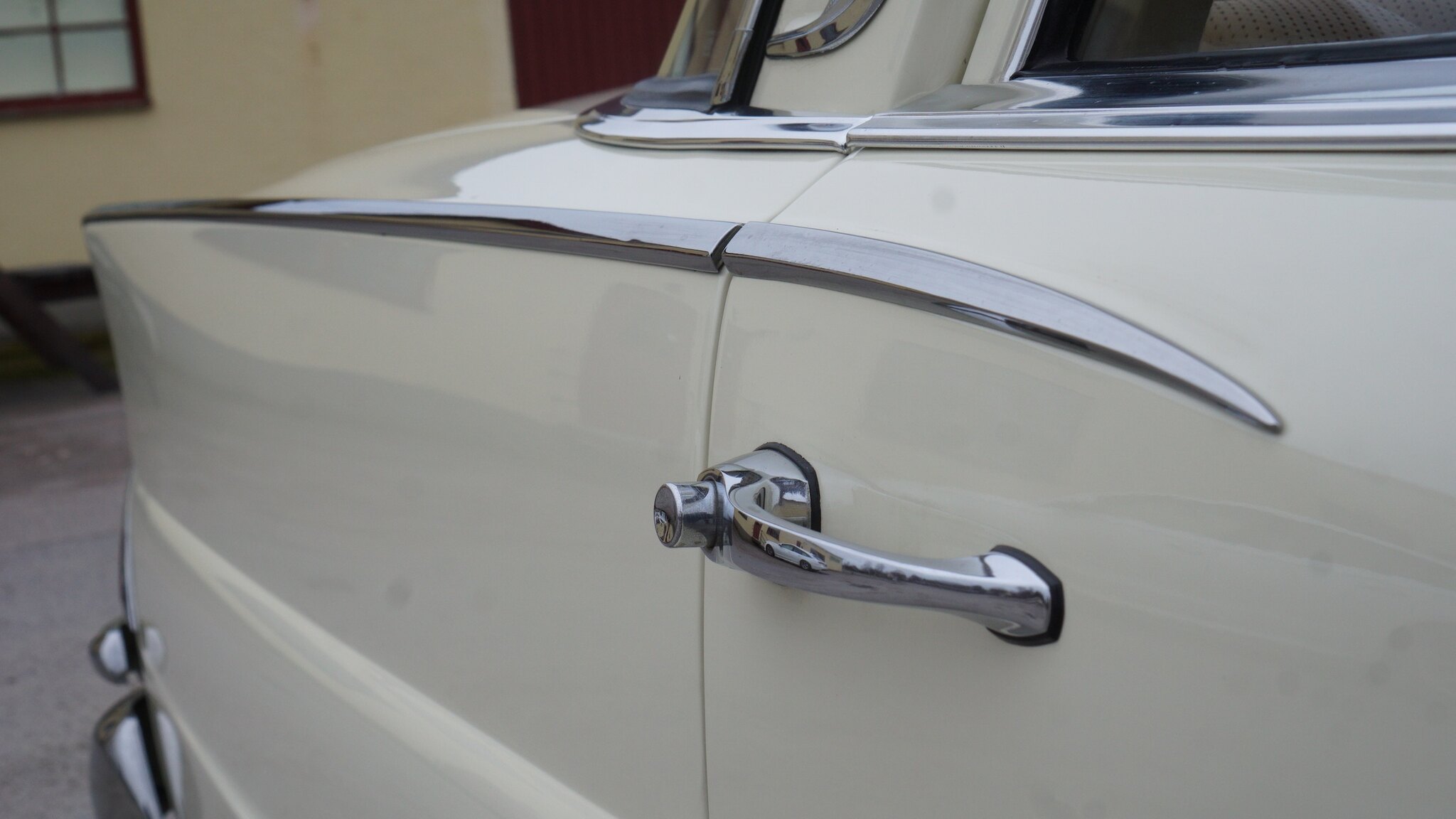 Exteriörbild på 1966 Mercedes-Benz 230 S