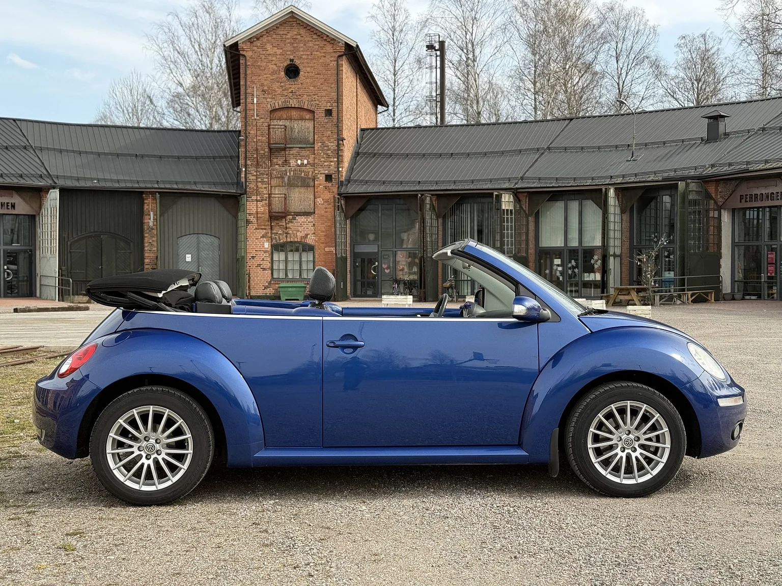 Aussenfoto 2007 VW Beetle 1600 Cabriolet  (9)