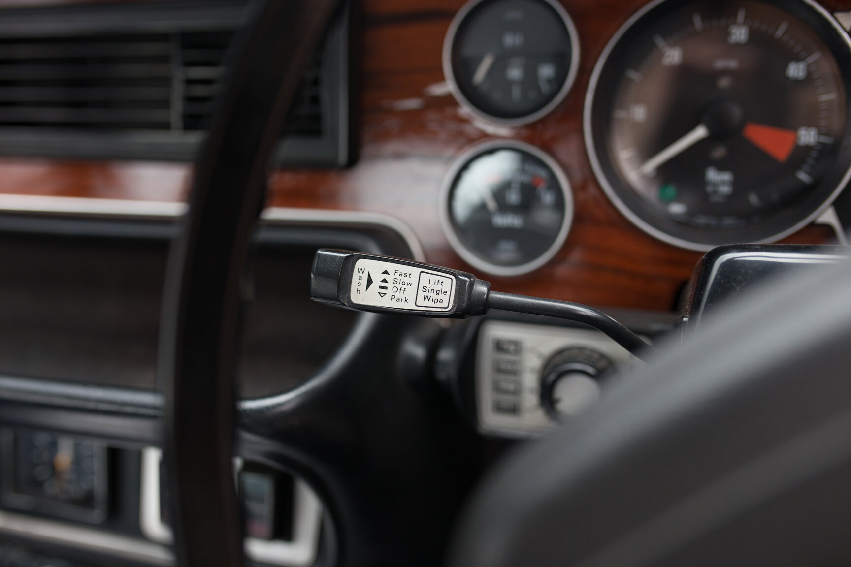 Innenraumfoto von 1975 JAGUAR XJ6  (29)