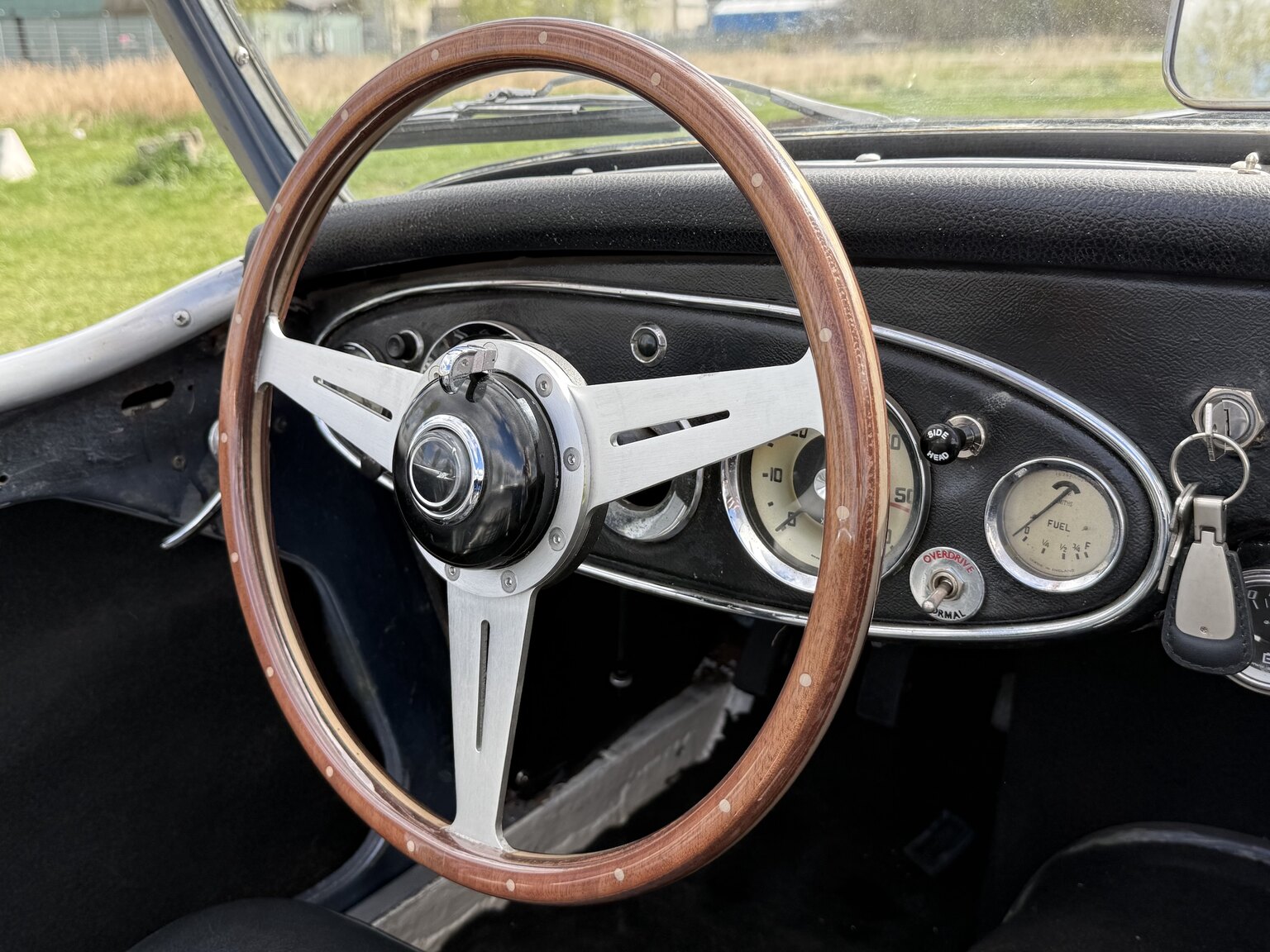 Interior image of 1958 Austin-Healey 100-6