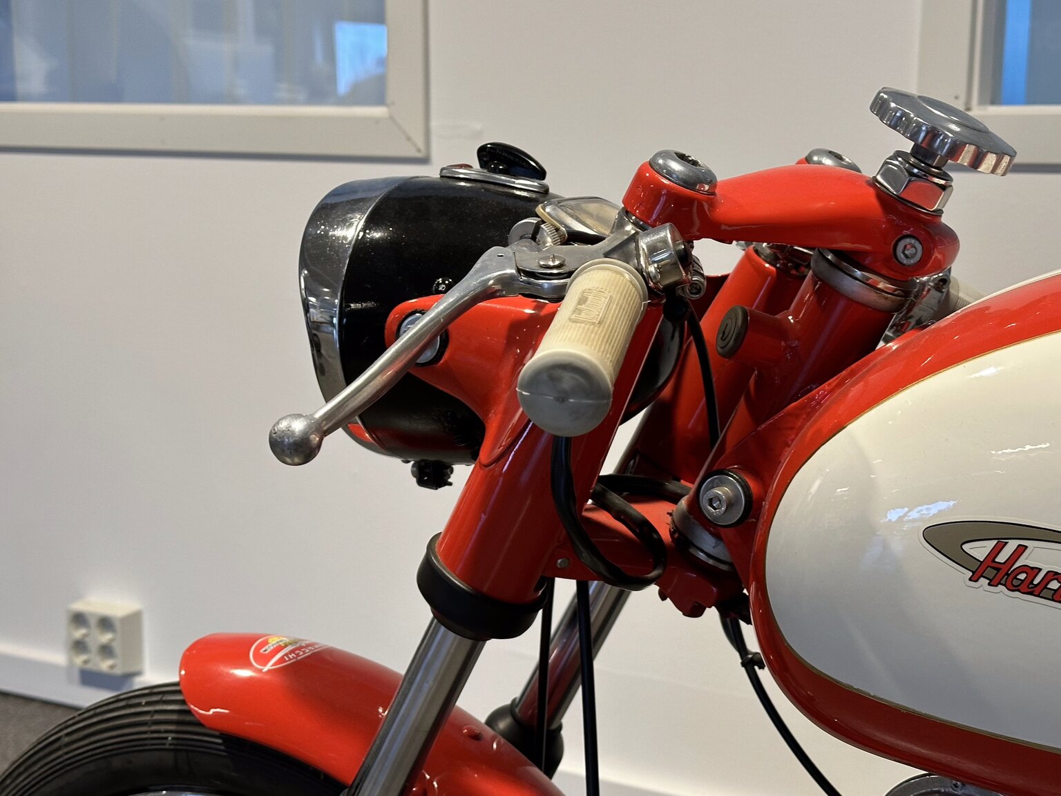 Exterior image of 1963 Aermacchi Harley-Davidson Ala Rossa