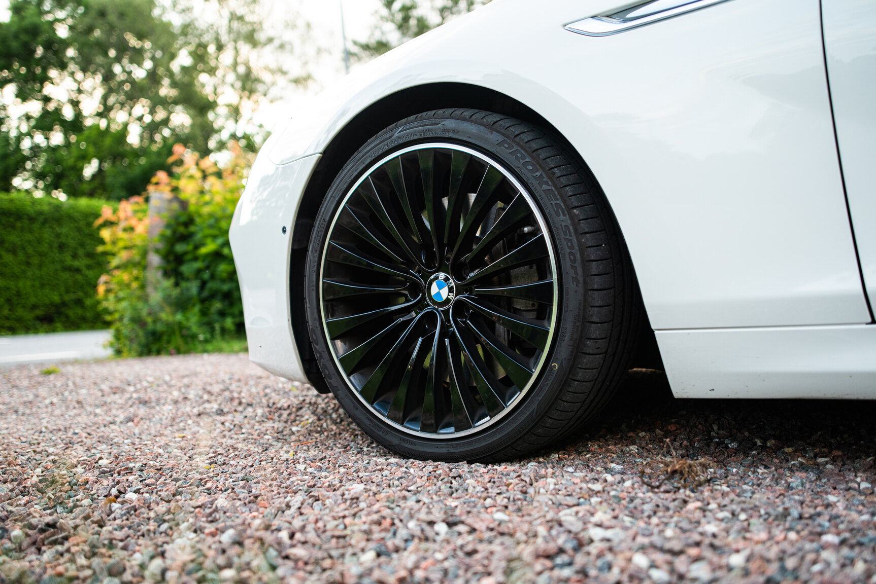 Exteriörbild på 2011 BMW 650i Cabriolet