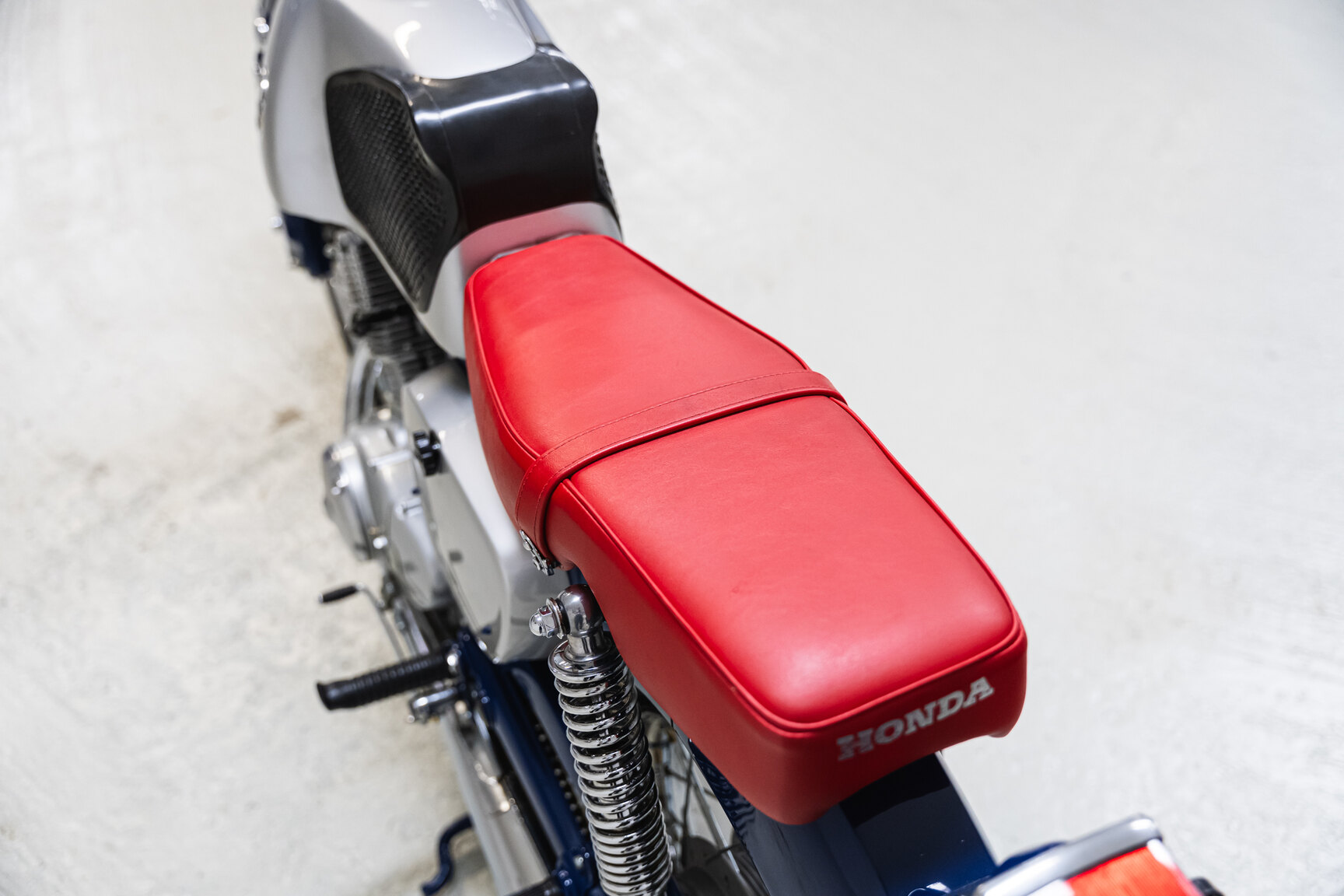 Exterior image of 1964 Honda CB92