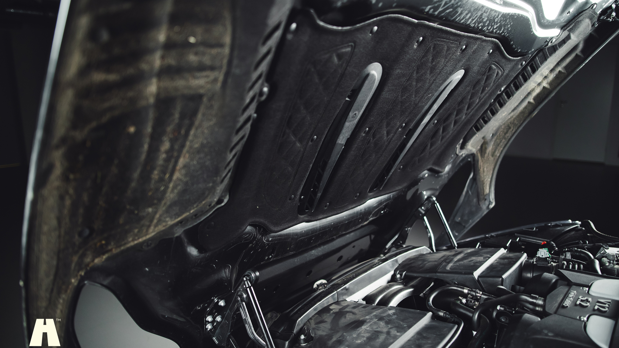 Image of 2019 Aston Martin DB11 AMR (7) mechanics