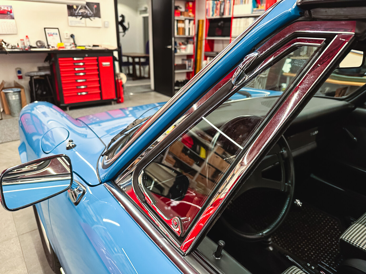 Exteriörbild på 1970 Porsche 911 E Targa