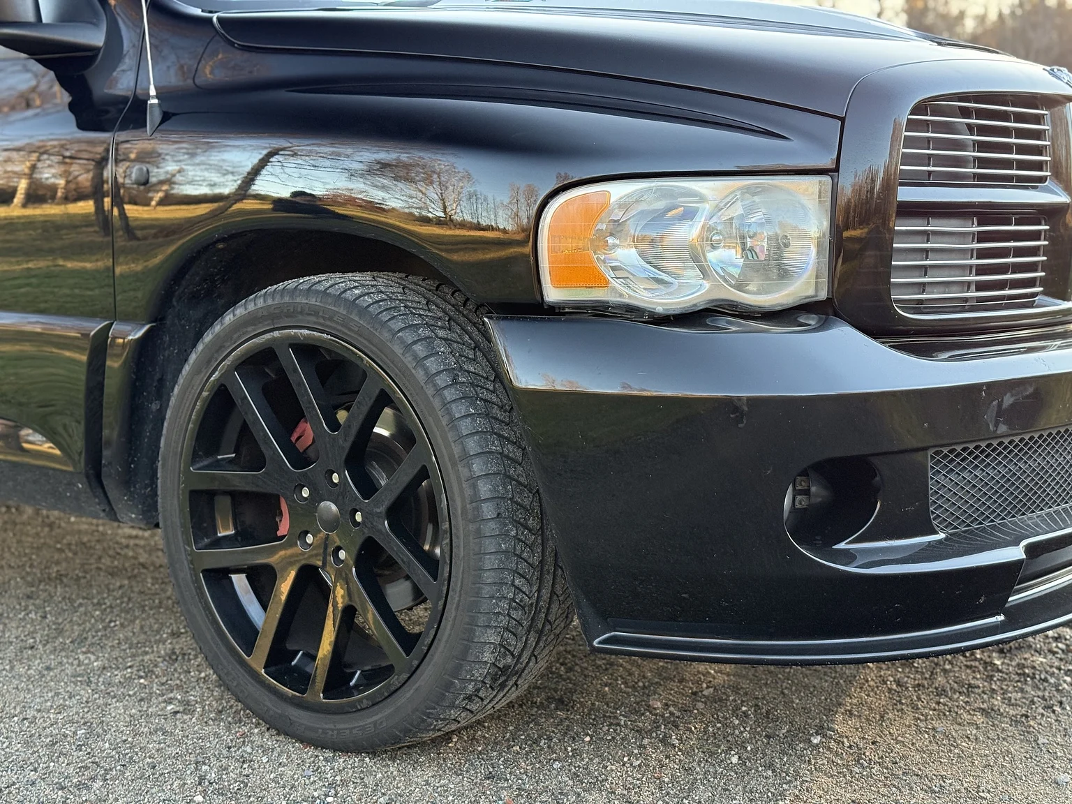 Exterior image of 2004 Dodge Ram SRT-10 (48)