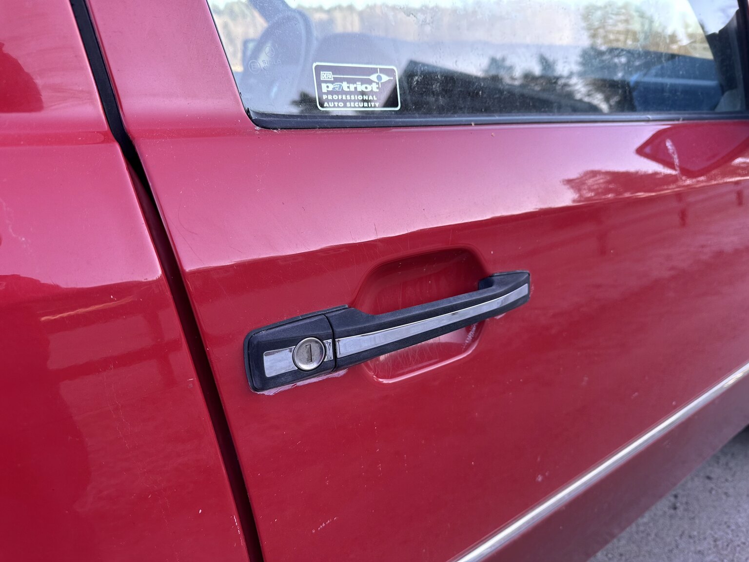 Exteriörbild på 1990 Mercedes-Benz 200 E