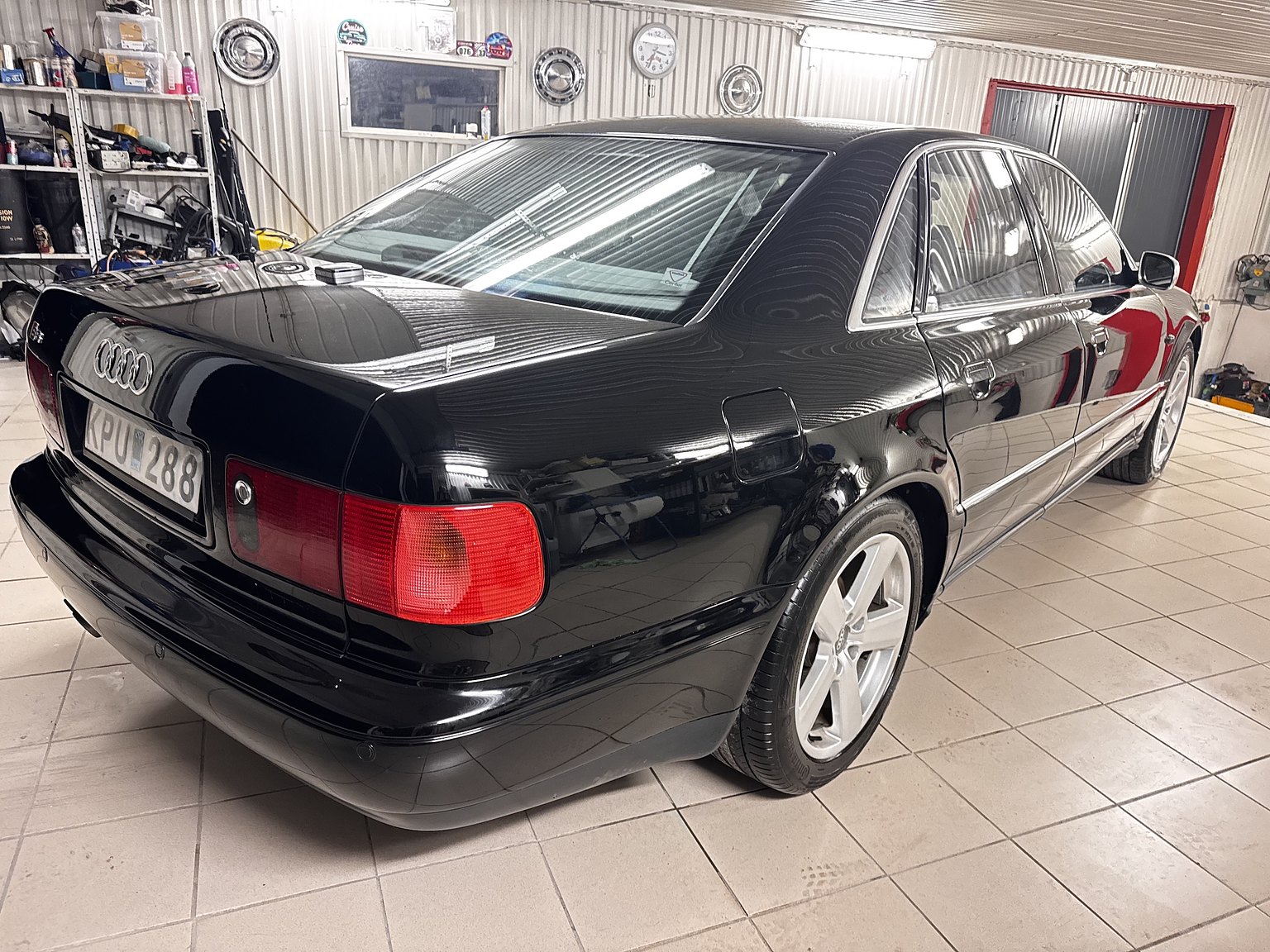 Exteriörbild på 1999 Audi S8 4.2 Quattro