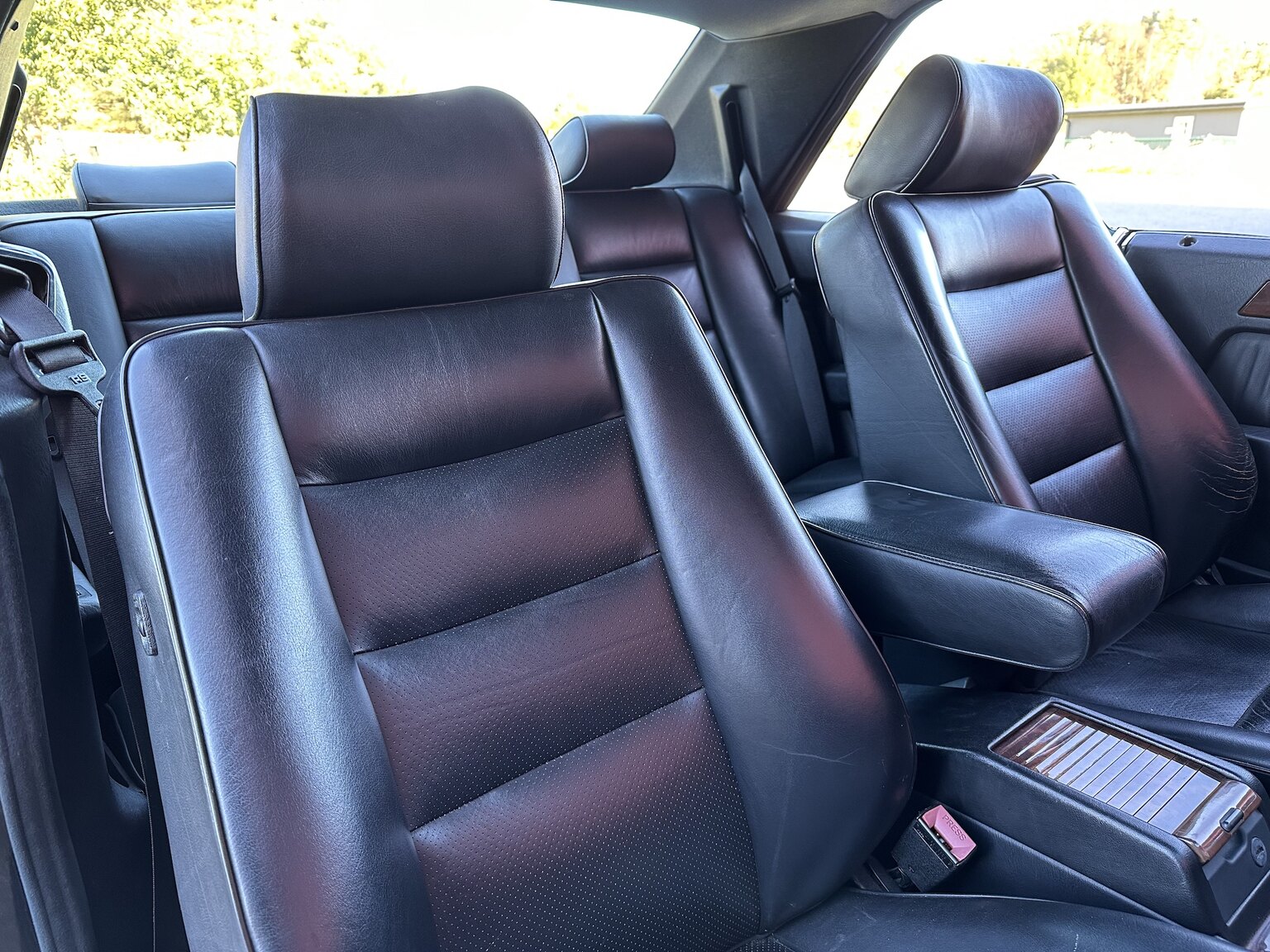 Interiörbild 1990 Mercedes-Benz 300 CE 24V