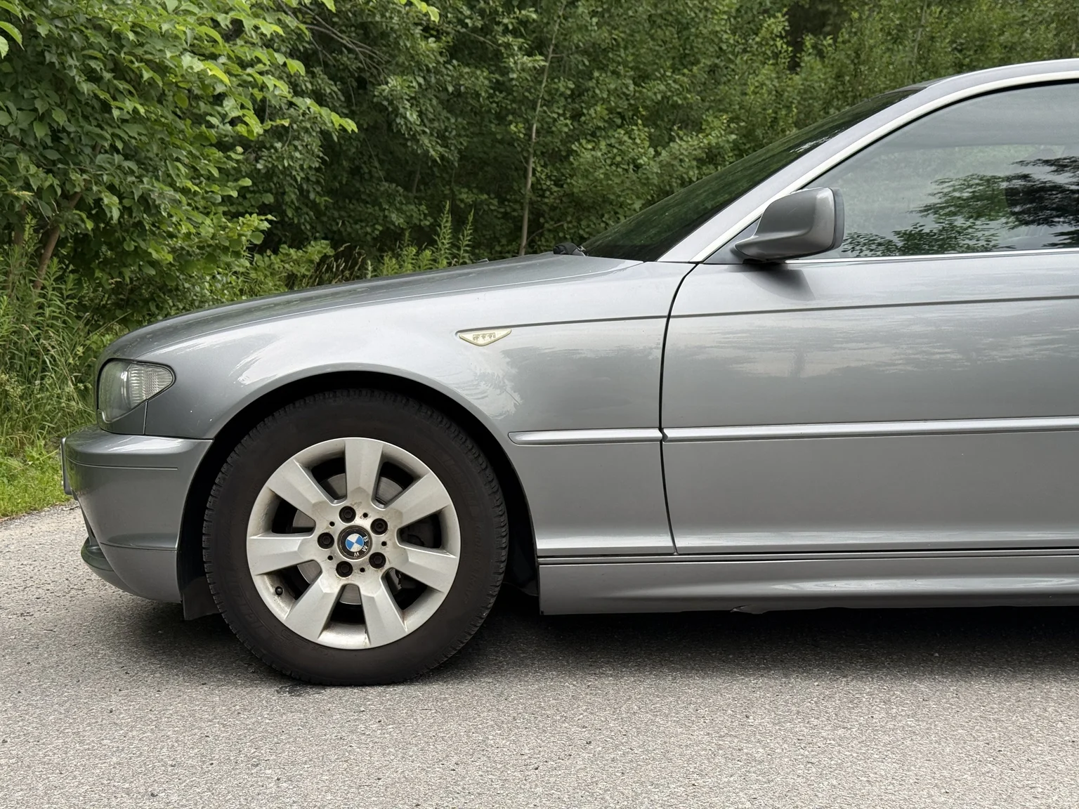 Exteriörbild på 2005 BMW 320Ci (12)