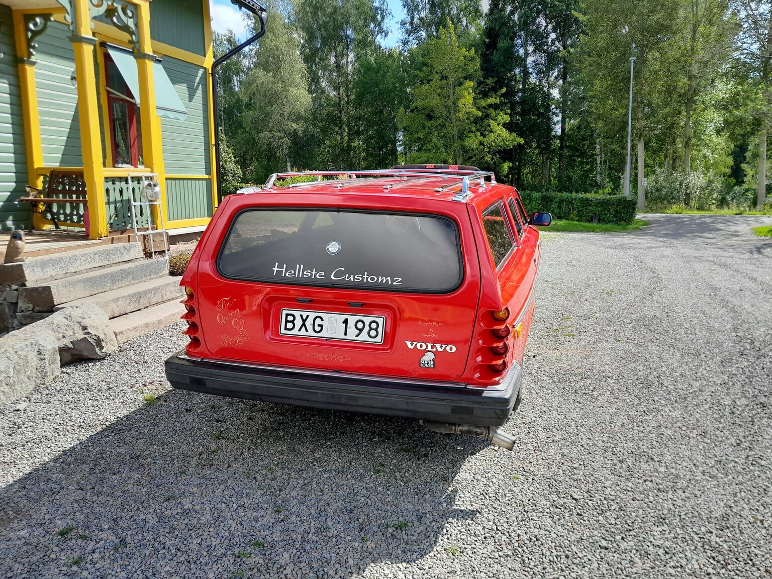 Exterior image of 1968 Volvo 145 Custom