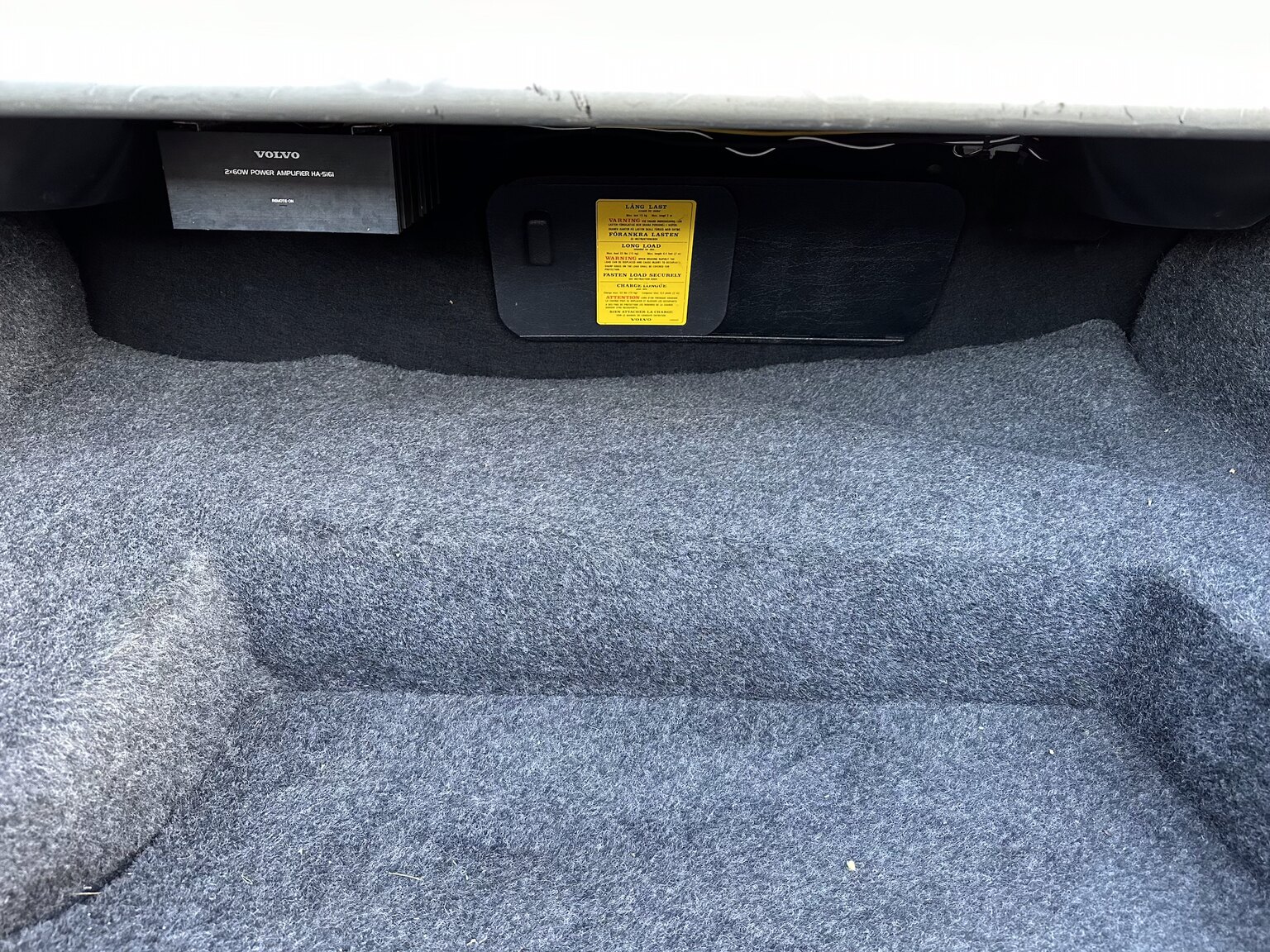 Interior image of 1987 Volvo 780 Bertone