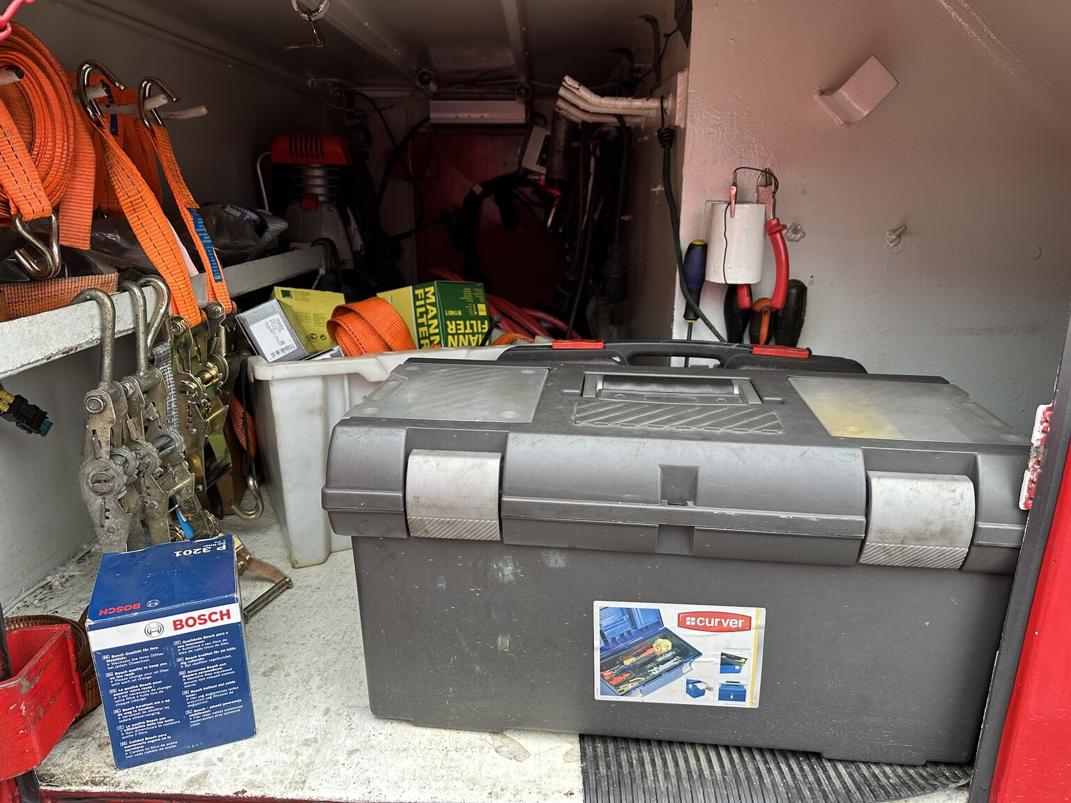 Interiörbild 1983 Volkswagen LT46 bärgare (32)