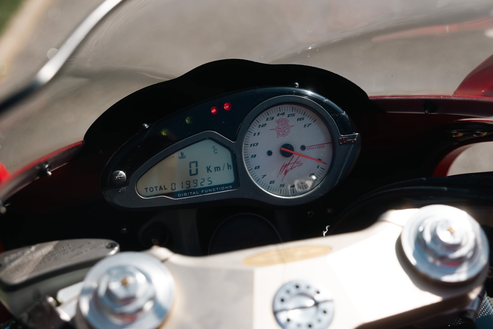 Exteriörbild på 2004 MV Agusta F4 1000 AGO
