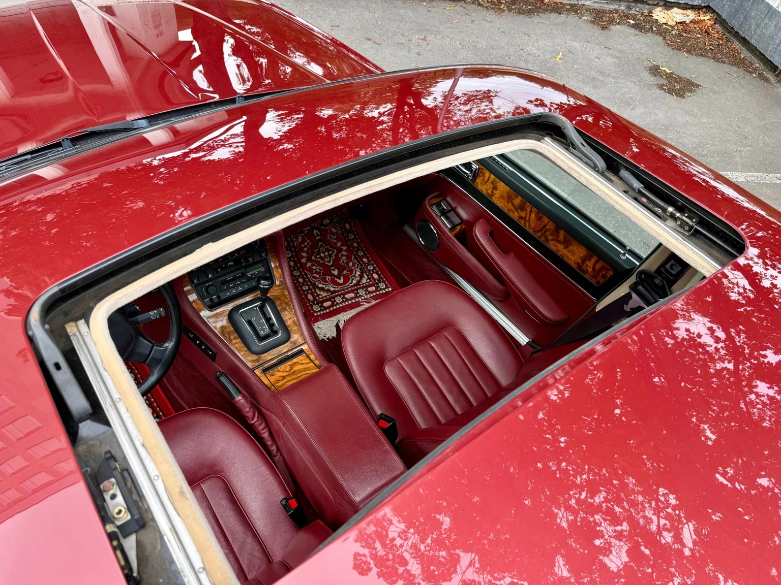 Exteriörbild på 1988 Daimler Six (57)