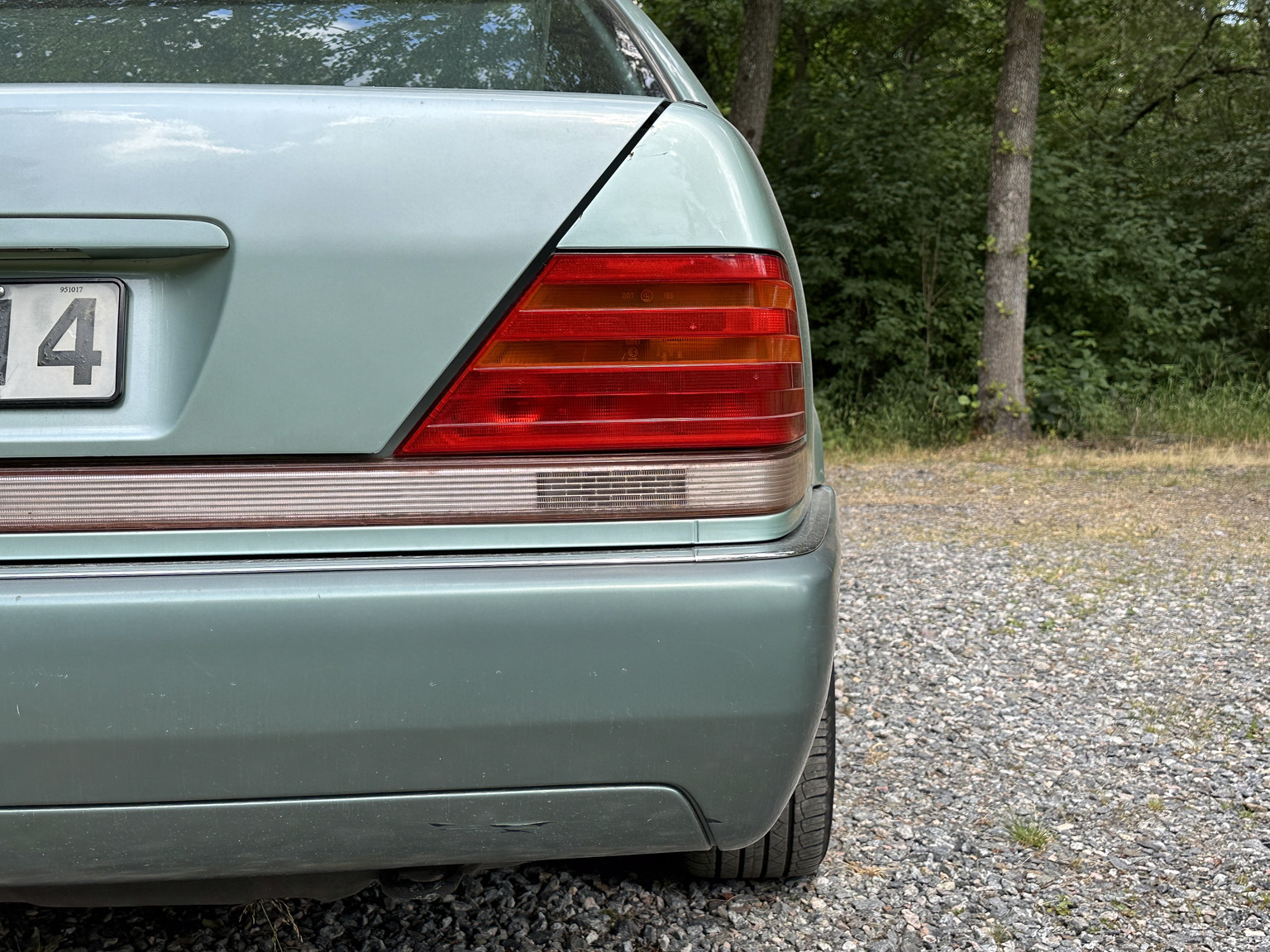 Exteriörbild på 1992 Mercedes 300 SE (39)