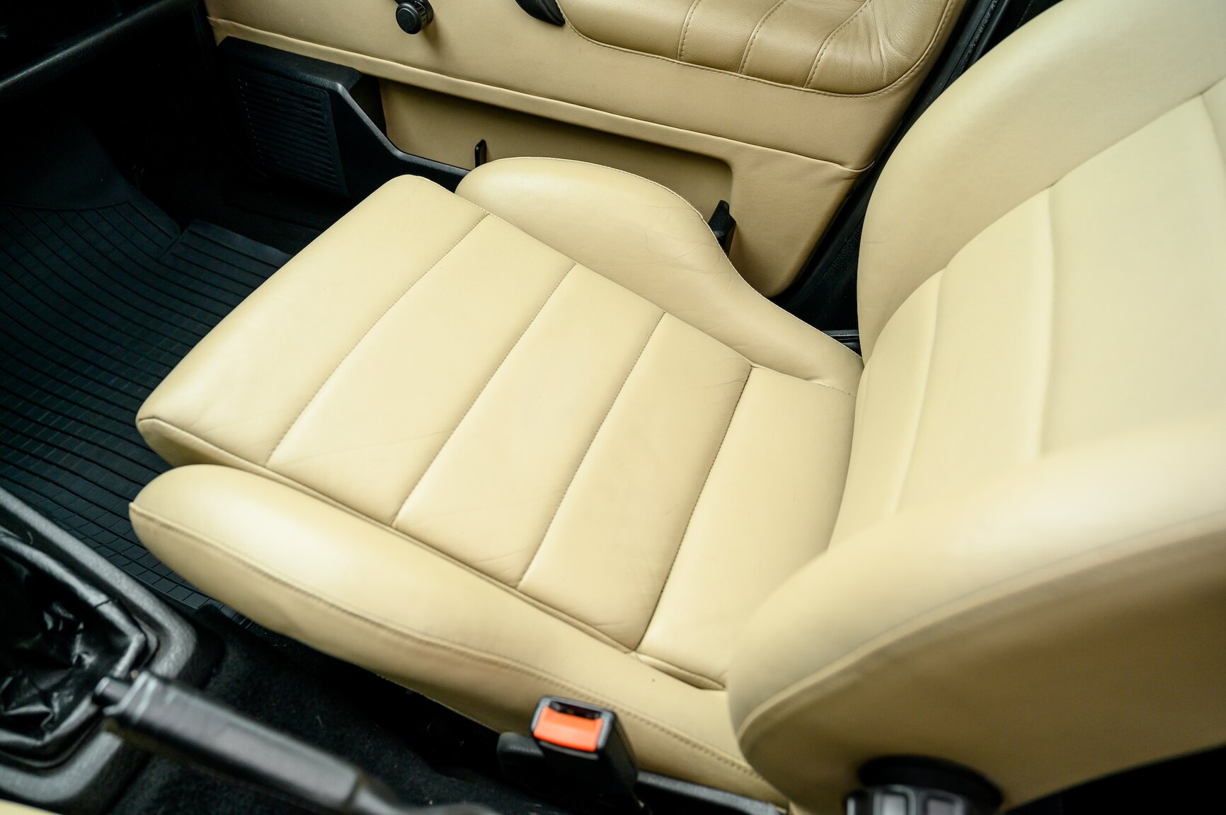 Innenraumfoto von 1991 Volkswagen Golf Country Chrome Edition (14)