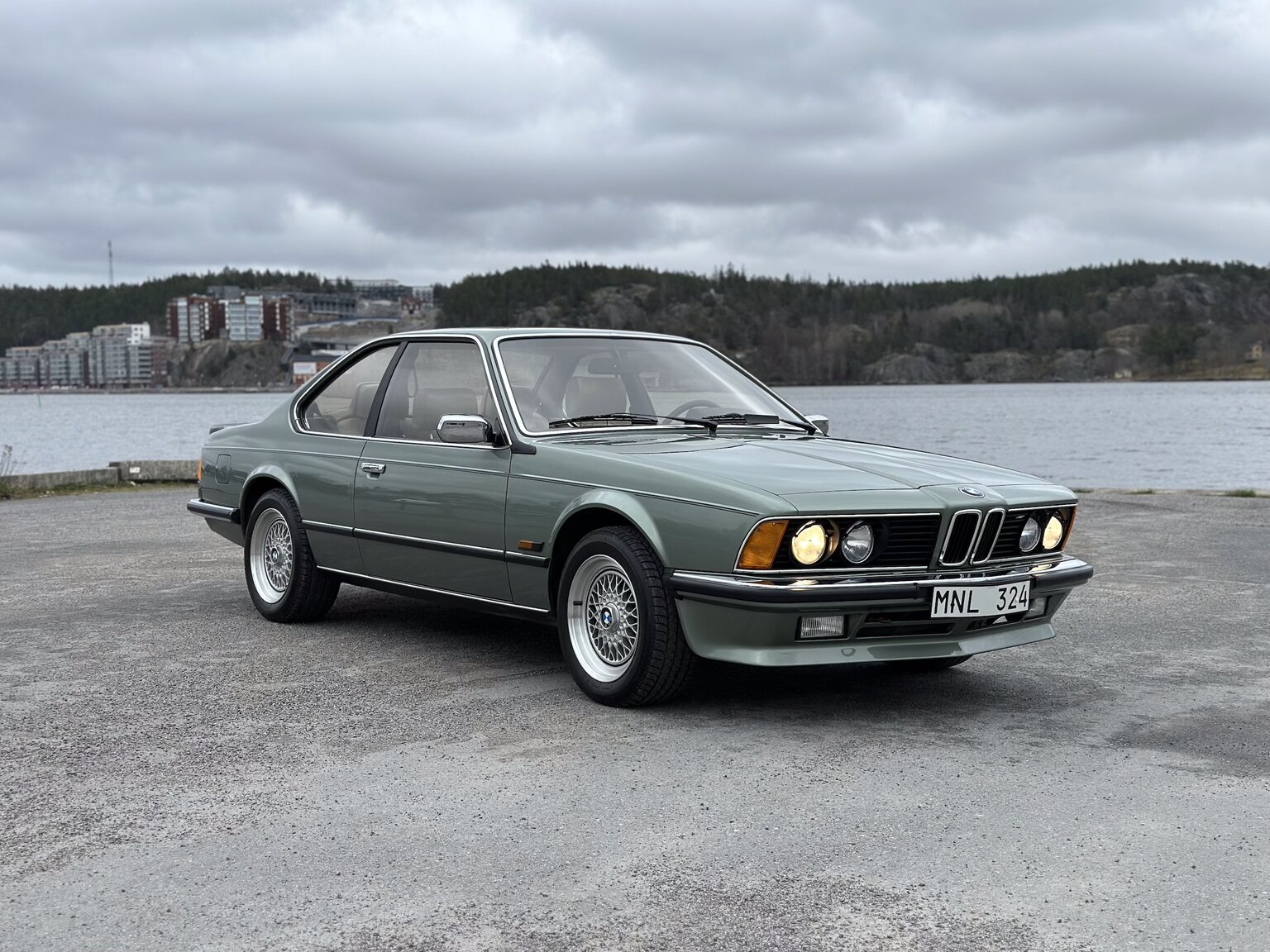 Exterior image of 1986 BMW 635CSi